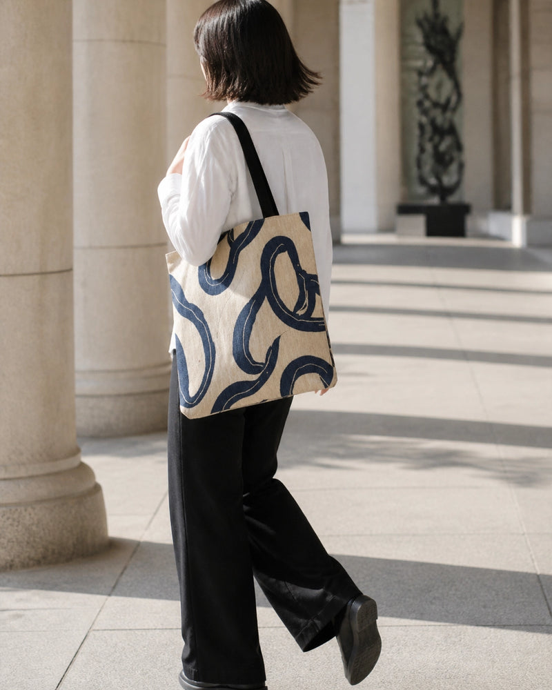 Open Crossing Tote